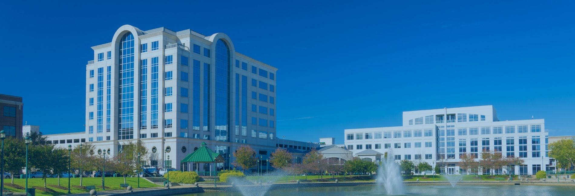 1 Hotels with Park Stay Fly Packages Near PHF Airport