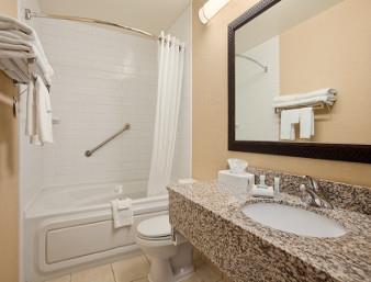 Travelodge Hotel by Wyndham Saskatoon , SK S7L 4L6 near Saskatoon John G. Diefenbaker International Airport View Point 11