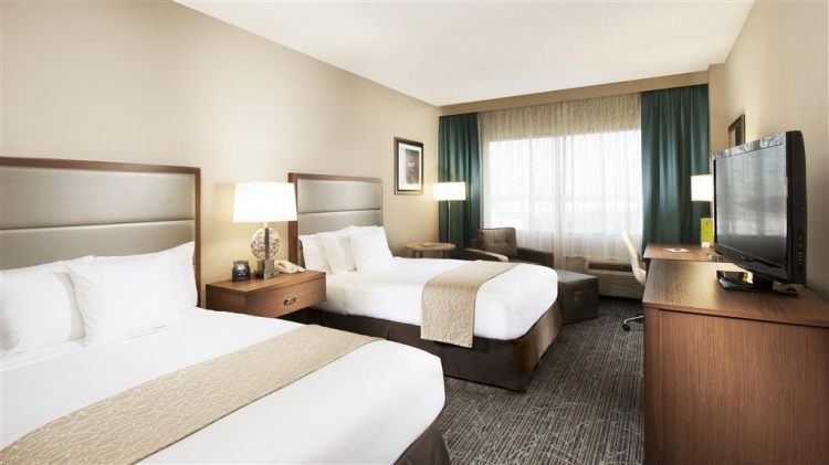 DoubleTree Hilton Hotel West Palm Beach Garden Airport , FL 33409 near Palm Beach International Airport View Point 12