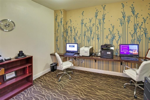 Hilton Garden Inn Portland Airport , OR 97220 near Portland International Airport View Point 7