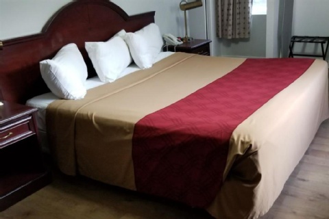 Baymont by Wyndham Montreal Airport , QC H4T 1A7 near Montreal-Pierre Elliott Trudeau Int. Airport View Point 8