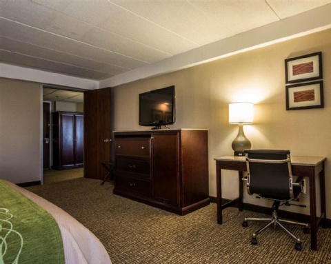 Comfort Inn Airport Manchester , NH 03102 near Manchester-boston Regional Airport View Point 28