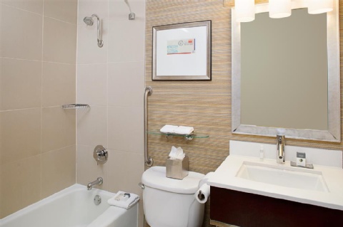 DoubleTree by Hilton Baltimore - BWI Airport , MD 21090 near Baltimore-washington International Thurgood Marshall Airport View Point 25
