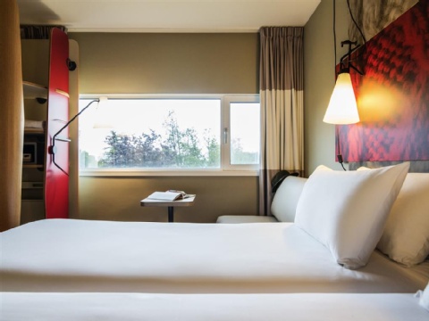Hotel ibis Schiphol Amsterdam Airport ,  1171 PK near Amsterdam Airport Schiphol View Point 51