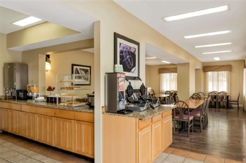 Developer Inn & Suites Airport JAX, a Baymont by Wyndham , FL 32218 near Jacksonville International Airport View Point 4