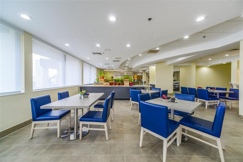 St Louis Airport Hotel , MO 63134 near Lambert-saint Louis International Airport View Point 17