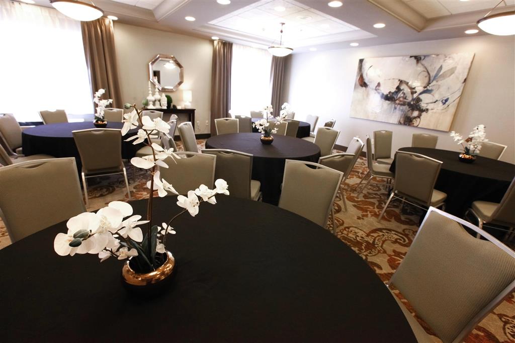 Hilton Garden Inn Des Moines Airport , IA 50321 near Des Moines International Airport View Point 3