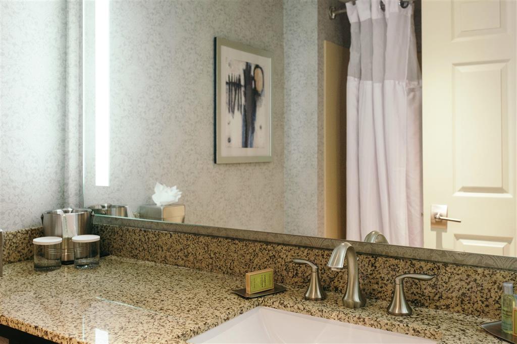 Hilton Garden Inn Des Moines Airport , IA 50321 near Des Moines International Airport View Point 25