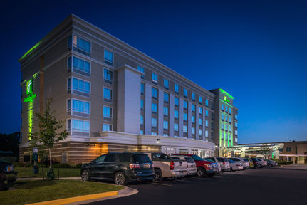 Holiday Inn Kansas City Airport , MO 64153 near Kansas City International Airport View Point 9