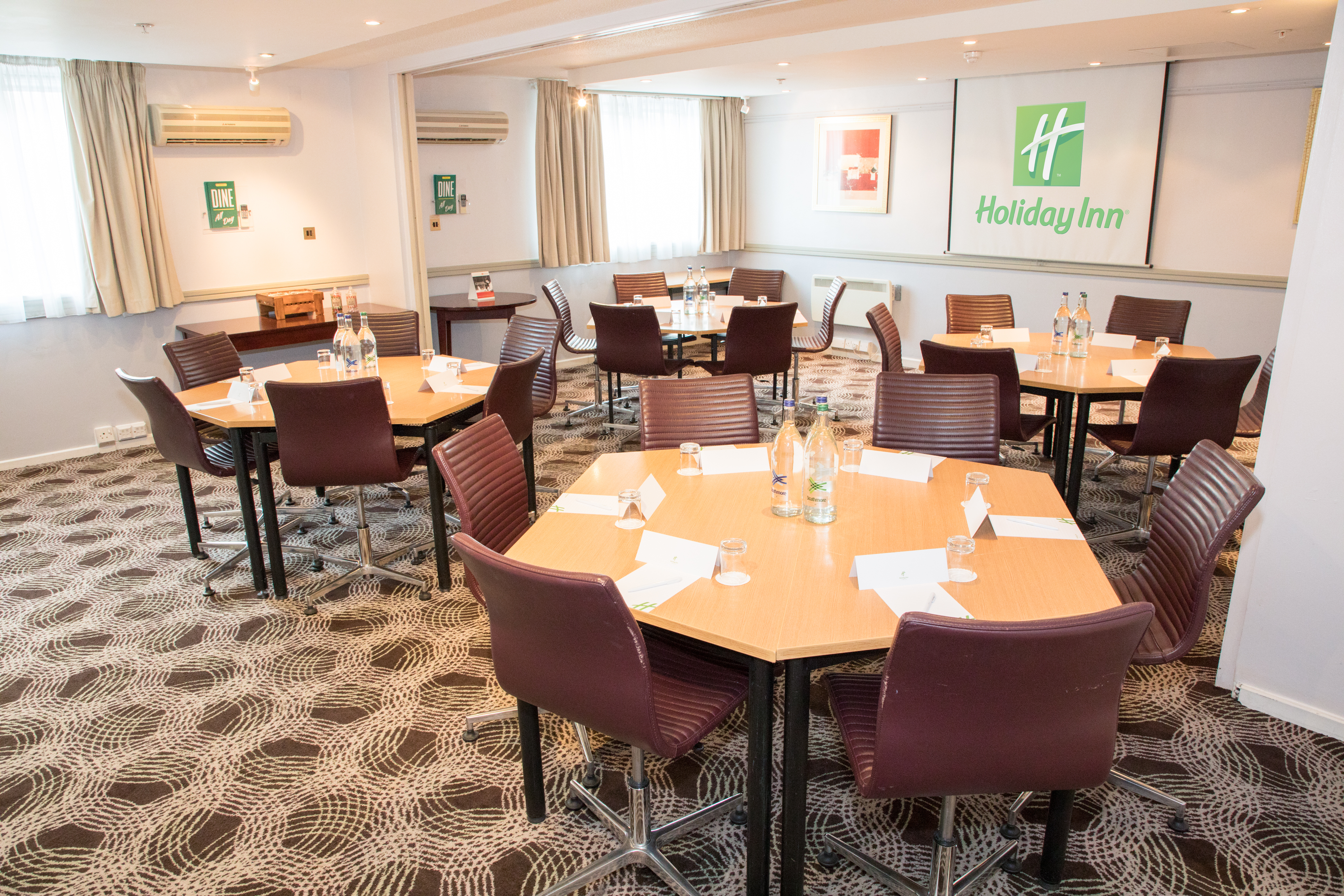 Holiday Inn Slough Windsor, an IHG Hotel ,  SL1 2NH near Heathrow Airport View Point 13
