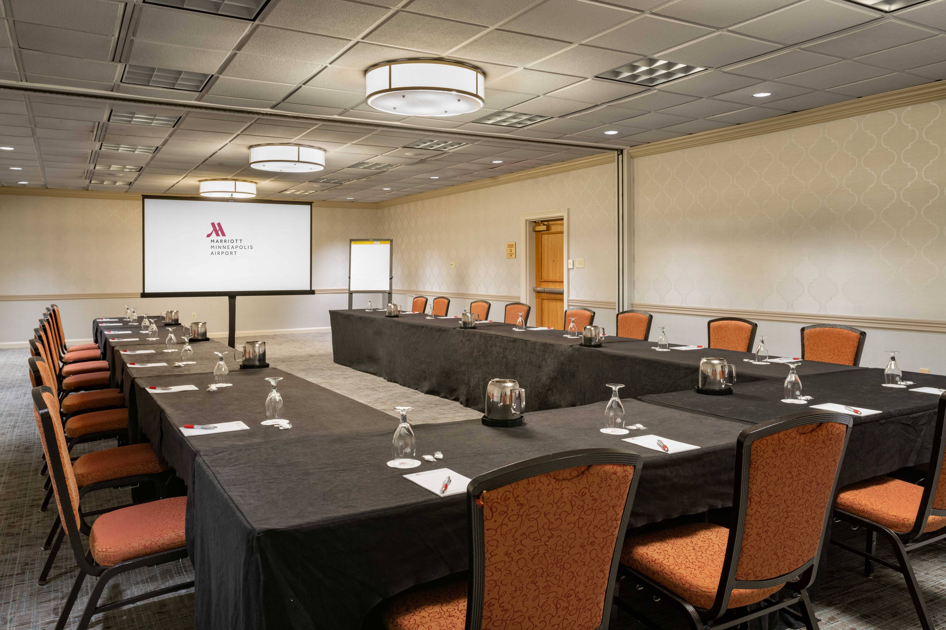 DoubleTree by Hilton Minneapolis Airport , MN 55425 near Minneapolis-saint Paul International Airport (wold-chamberlain Field) View Point 12