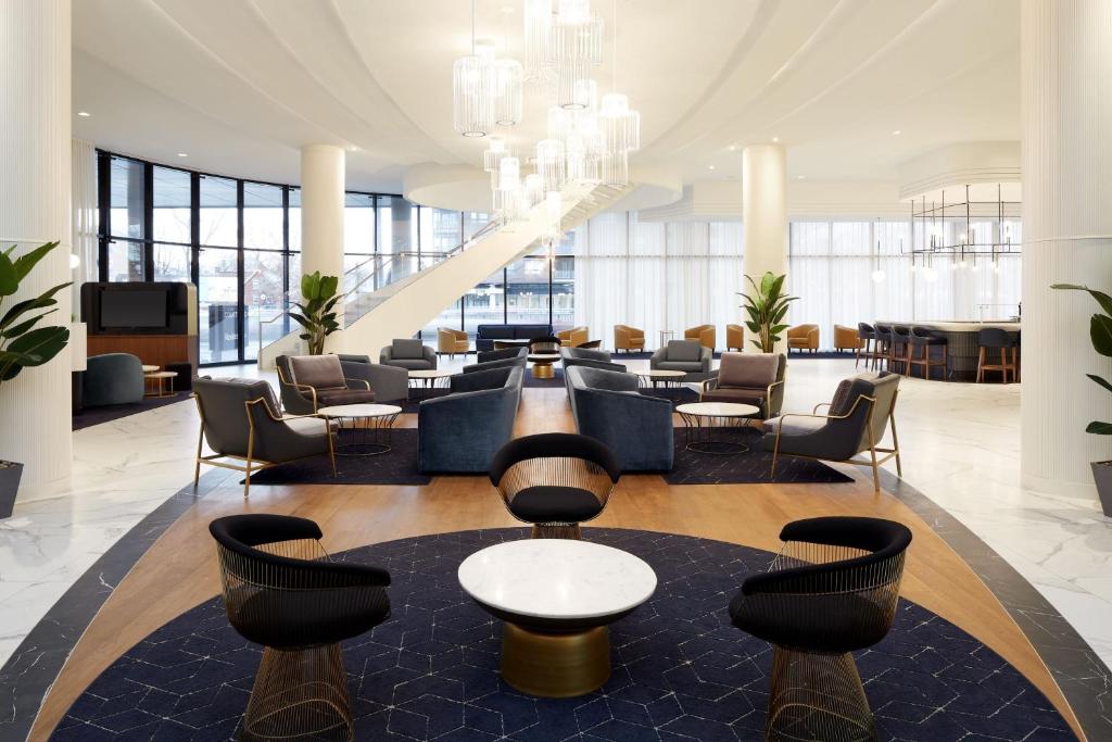 Courtyard Montreal Midtown , QC H3W 3E3 near Montreal-Pierre Elliott Trudeau Int. Airport View Point 15