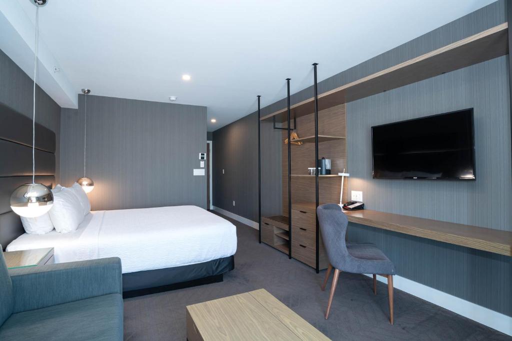 Sandman Signature Calgary Airport Hotel , AB T3J 4V7 near Calgary International Airport View Point 11