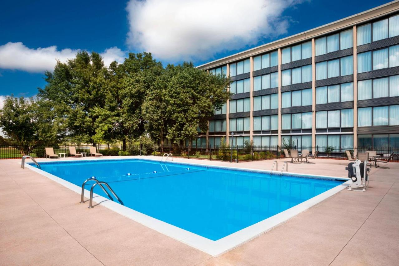 Four Points by Sheraton Kansas City Airport , MO 64153 near Kansas City International Airport View Point 3