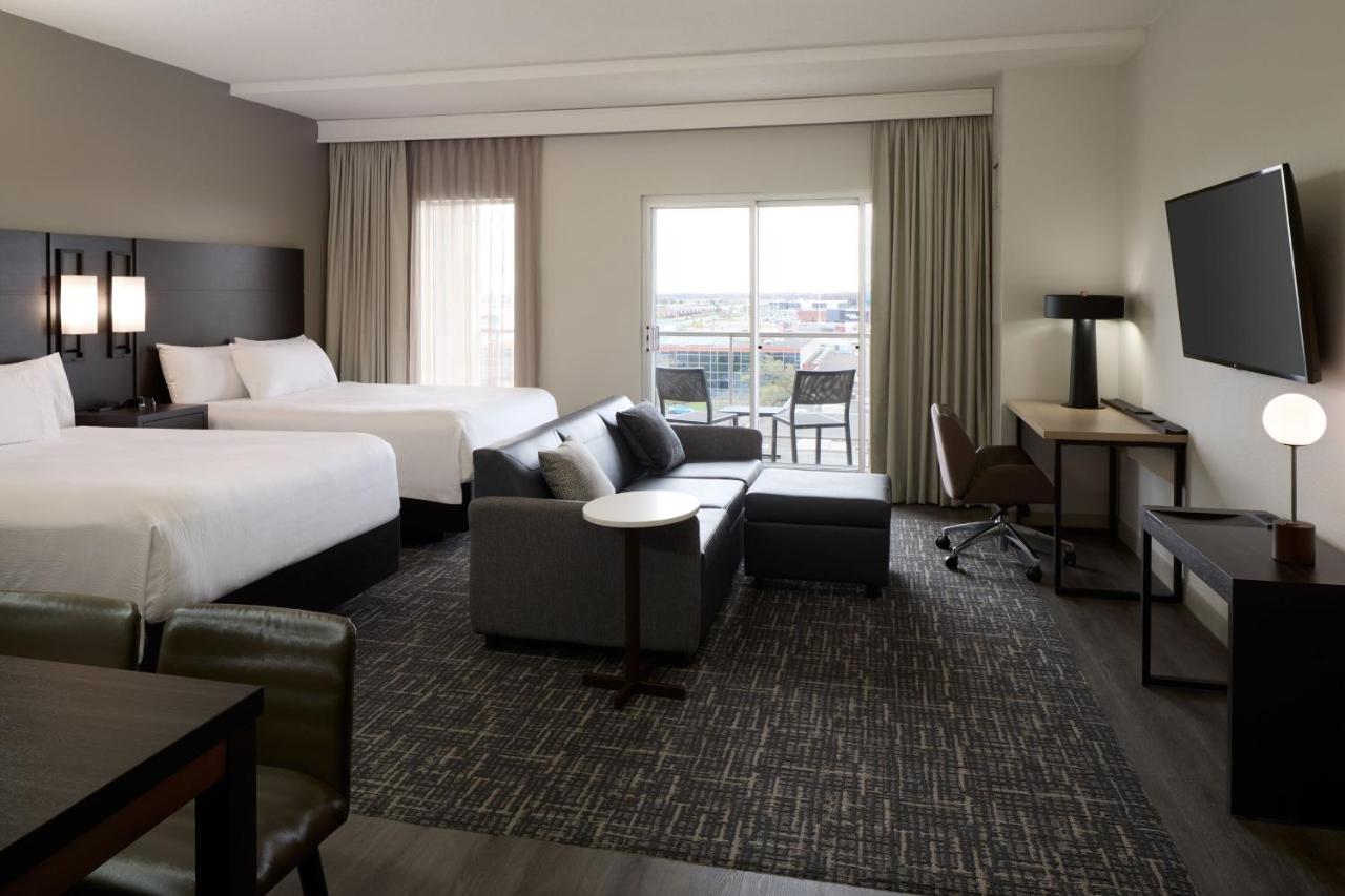Residence Inn by Marriott Montreal Airport , QC H4M2Z5 near Montreal-Pierre Elliott Trudeau Int. Airport View Point 18