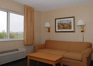Quality Inn & Suites Des Moines Airport , IA 50321 near Des Moines International Airport View Point 5
