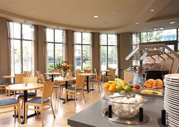 Quality Hotel Airport South , BC V6X 1A1 near Vancouver International Airport View Point 5