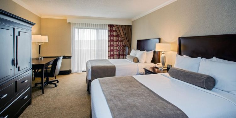 Crowne Plaza Providence-Warwick (Airport) , RI 02886 near Theodore Francis Green State Airport View Point 3