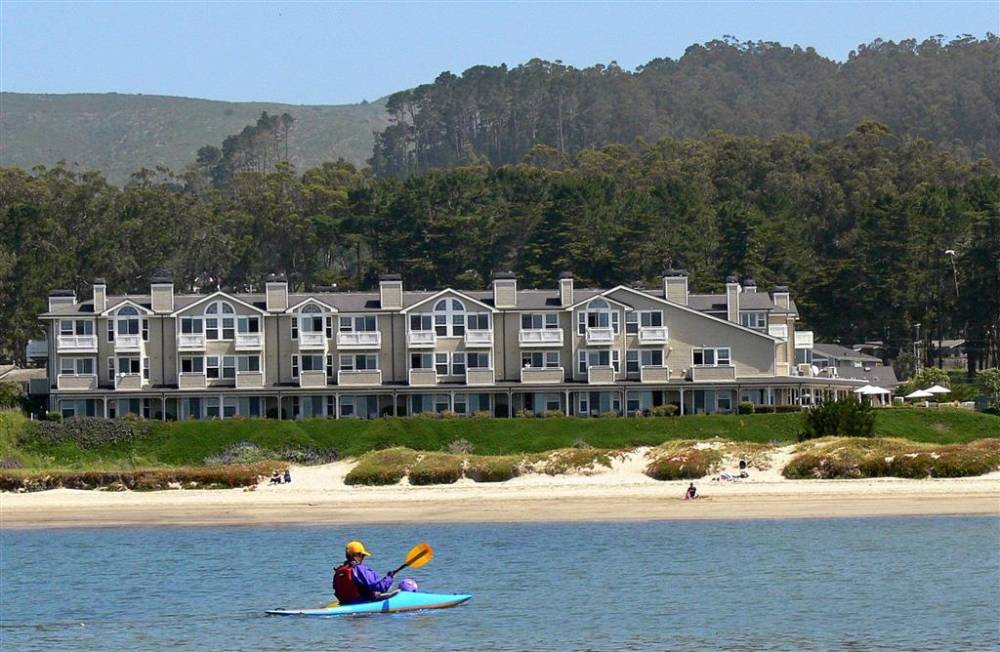 Beach House Hotel Half Moon Bay. 