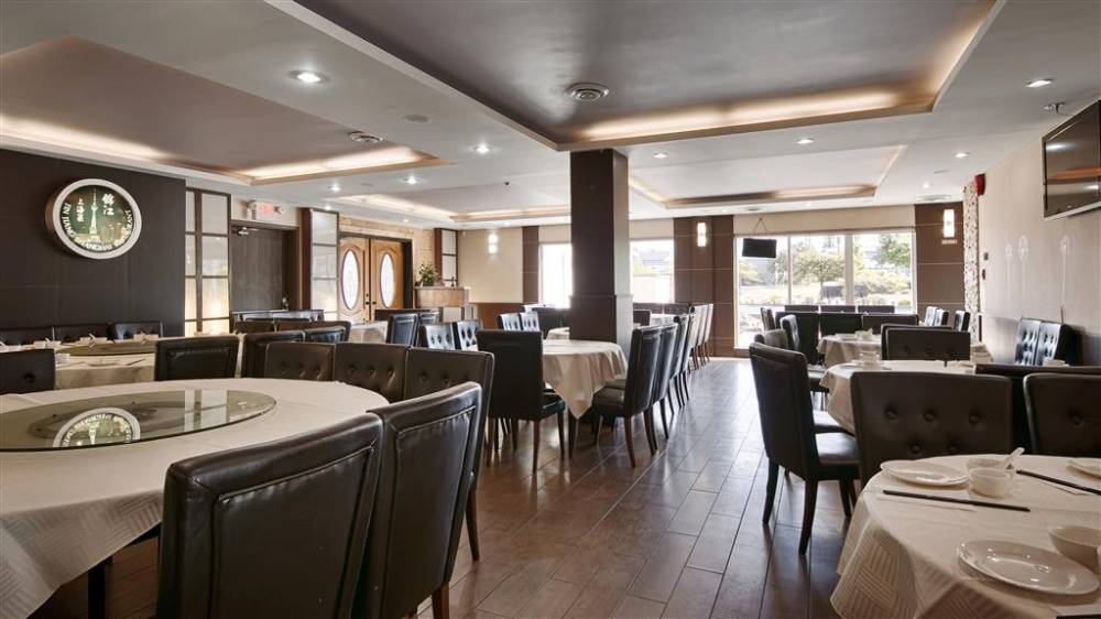 Best Western Plus Burnaby Hotel 4