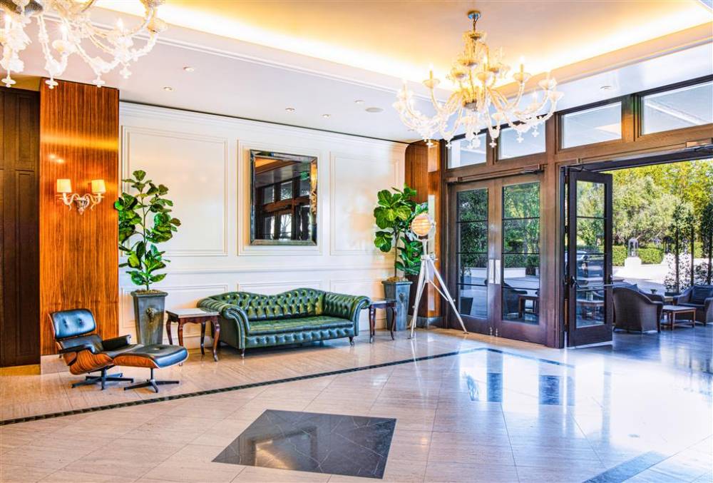 Cameo Beverly Hills 3