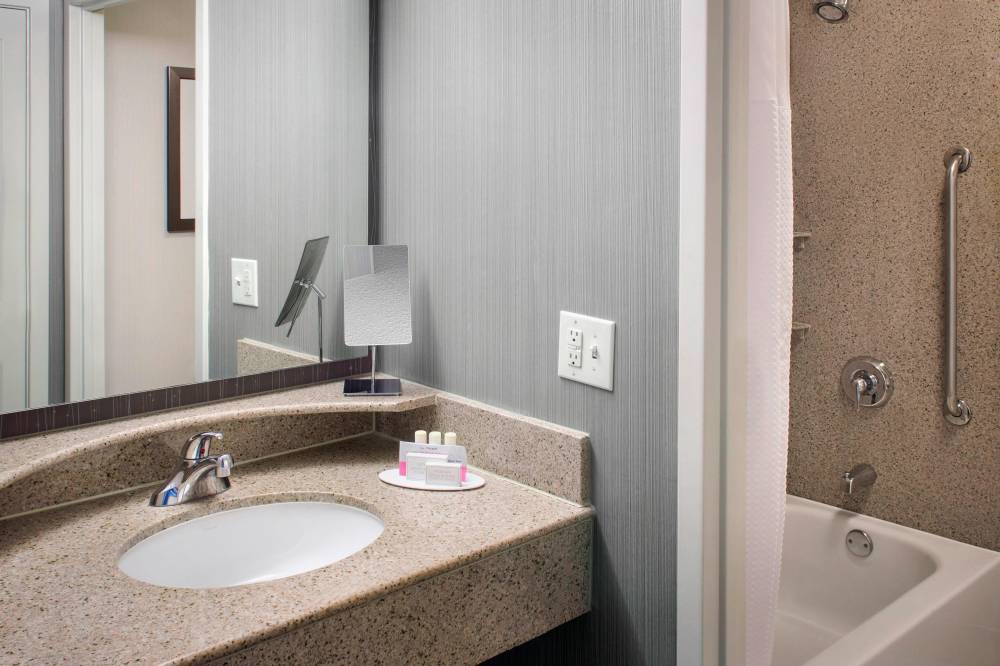 Courtyard Marriott City Center 1