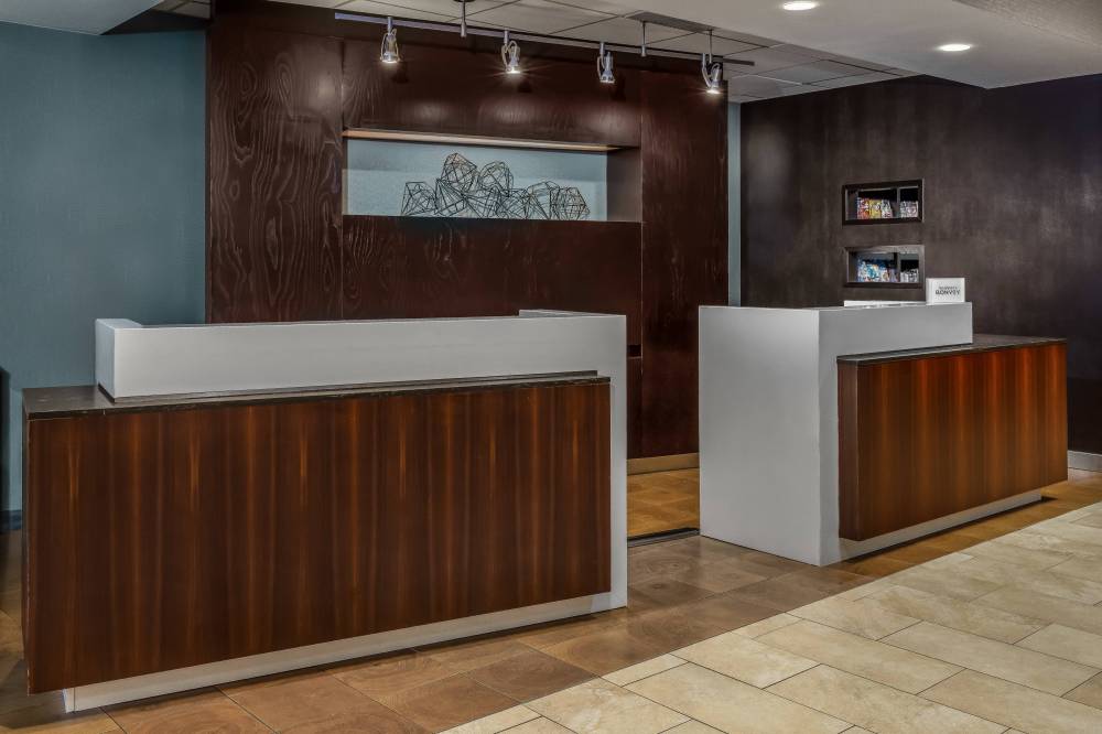 Courtyard Marriott City Center 8