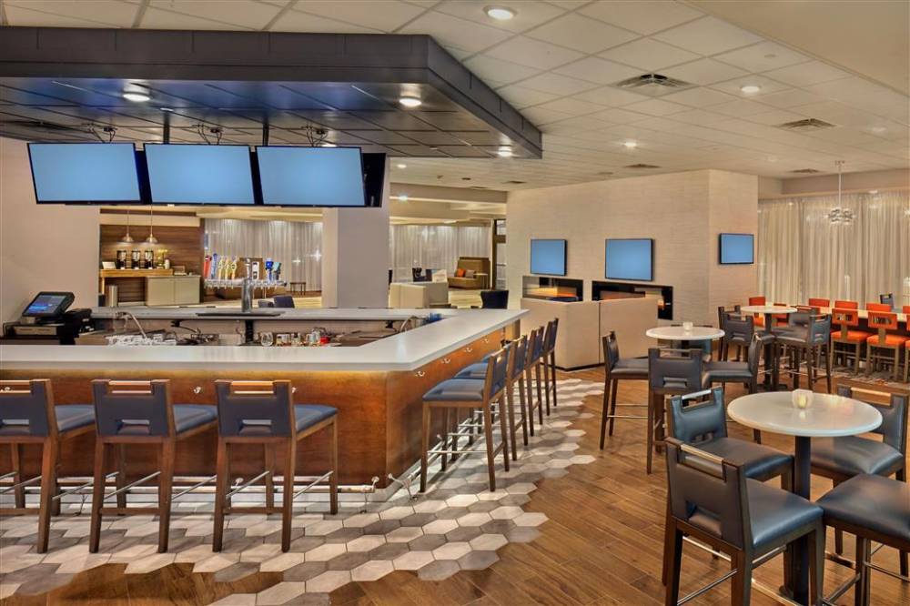Doubletree By Hilton Little Rock 4