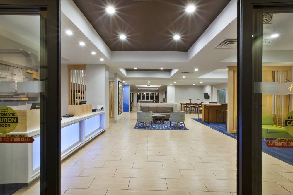 Holiday Inn Exp Stes Niles 8