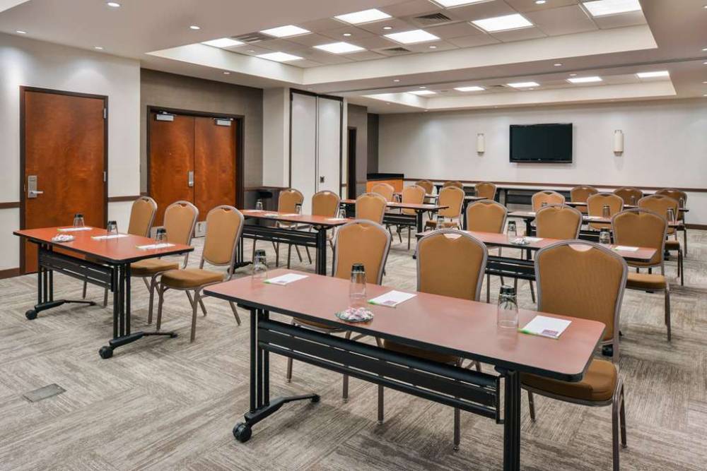Hyatt Place Chesapeake Greenbrier 2