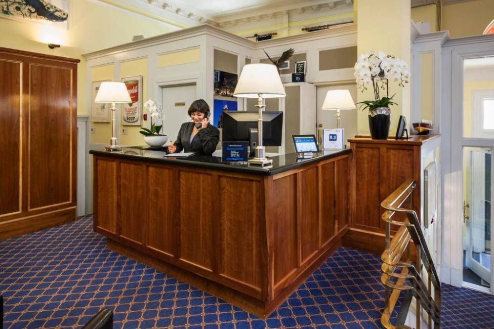 Lhotel Montreal 3