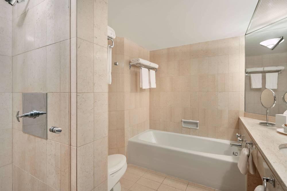Metropolitan Hotel Vancouver 7