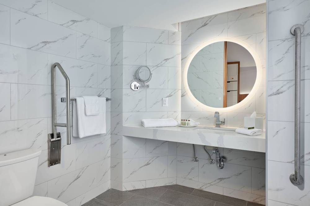 Metropolitan Hotel Vancouver 3
