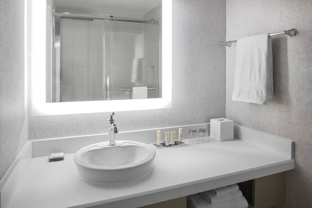 Montreal Marriott Chateau Champlain 2
