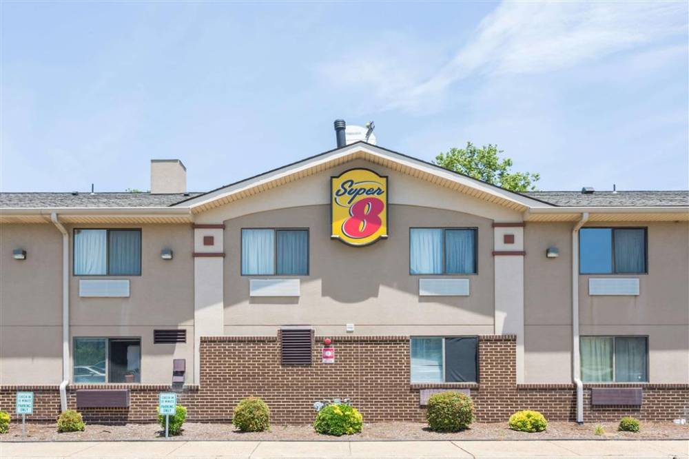 Super 8 By Wyndham Hampton