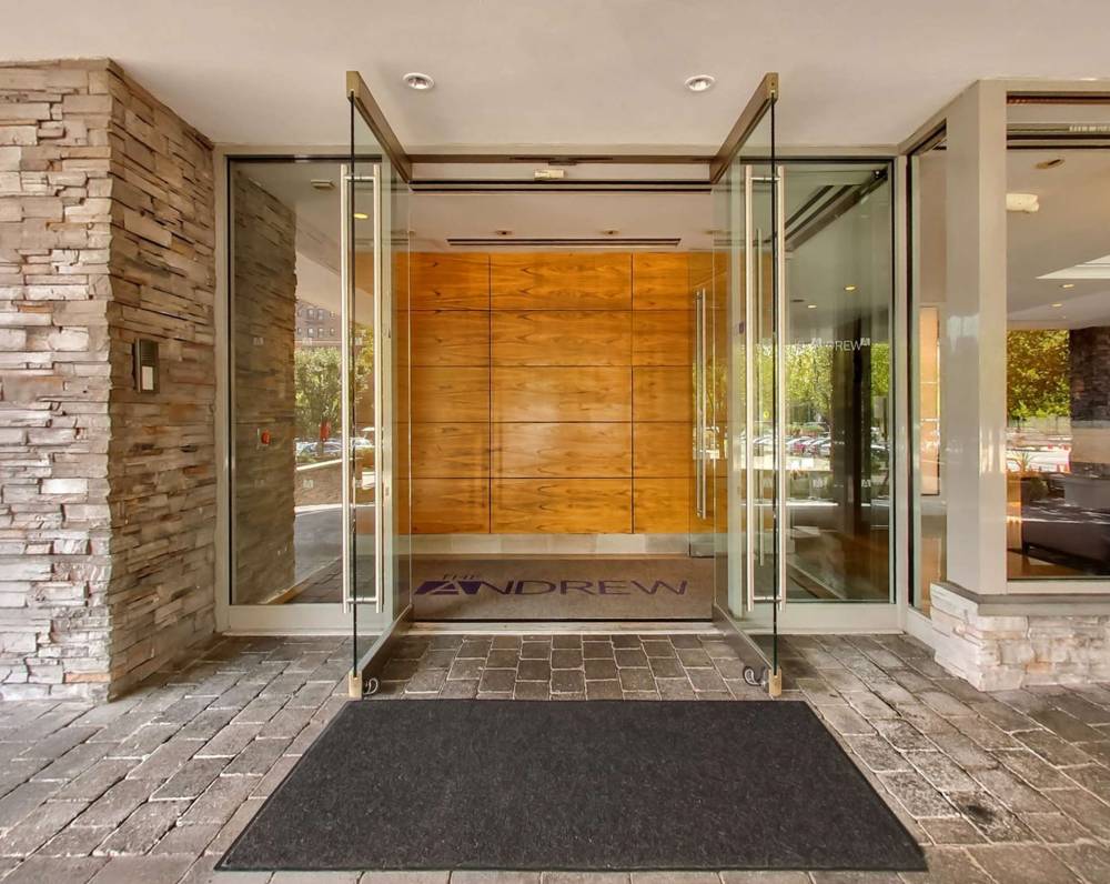 The Andrew Hotel 3