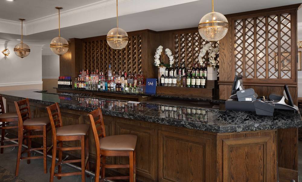 The Andrew Hotel 8