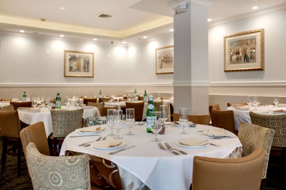 The Andrew Hotel 5