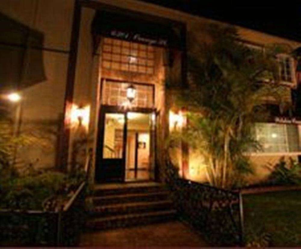 Wilshire Crest Hotel 5